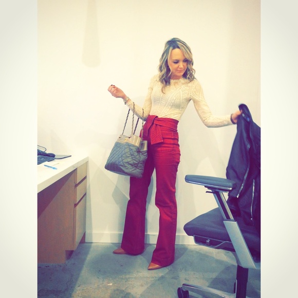 Meet your Posher, Laura - Picture 5 of 7